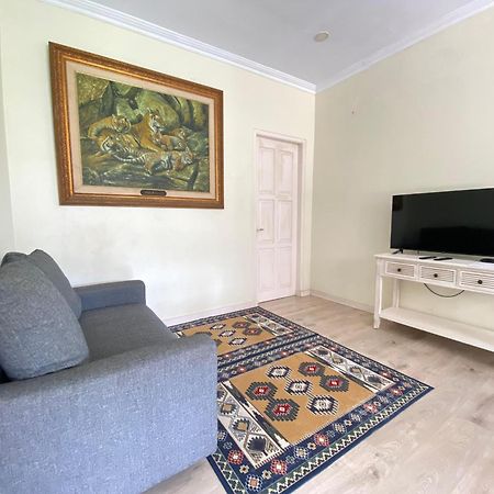 A Spacious Tropical 4 Bedrooms With Bathrooms Villa Marion Tomohon With The View Of Gunung Lokon Zewnętrze zdjęcie