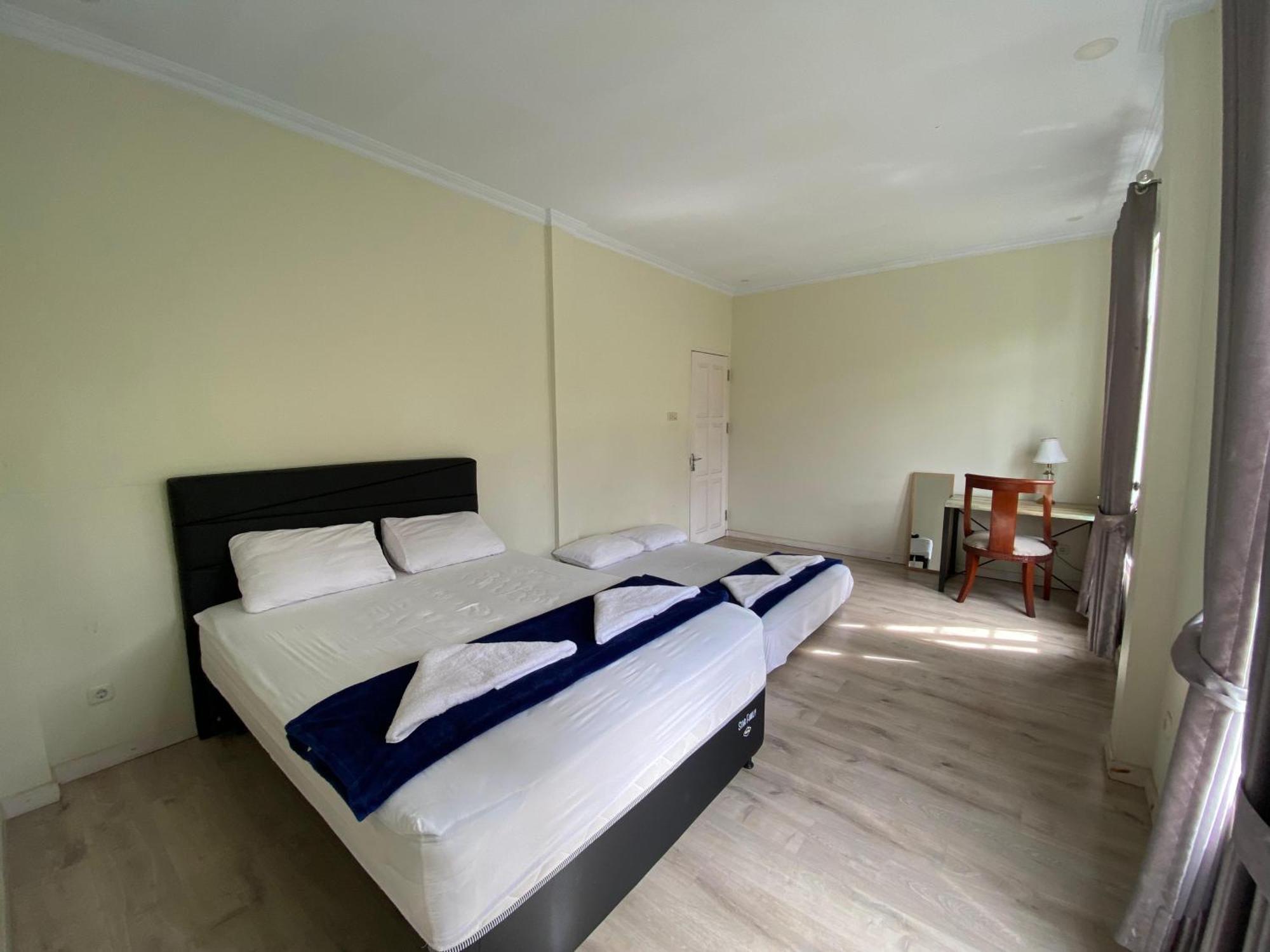A Spacious Tropical 4 Bedrooms With Bathrooms Villa Marion Tomohon With The View Of Gunung Lokon Zewnętrze zdjęcie